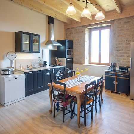 Appartement De Charme Dans Une Maison Isolee Presilly  Exteriér fotografie
