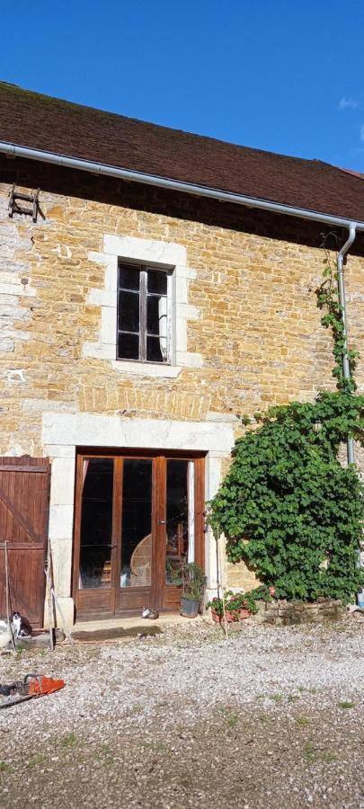 Appartement De Charme Dans Une Maison Isolee Presilly  Exteriér fotografie