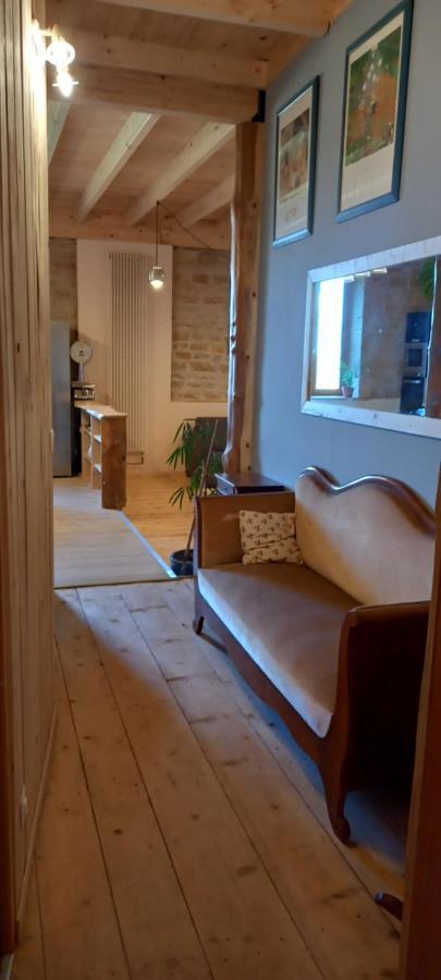 Appartement De Charme Dans Une Maison Isolee Presilly  Exteriér fotografie