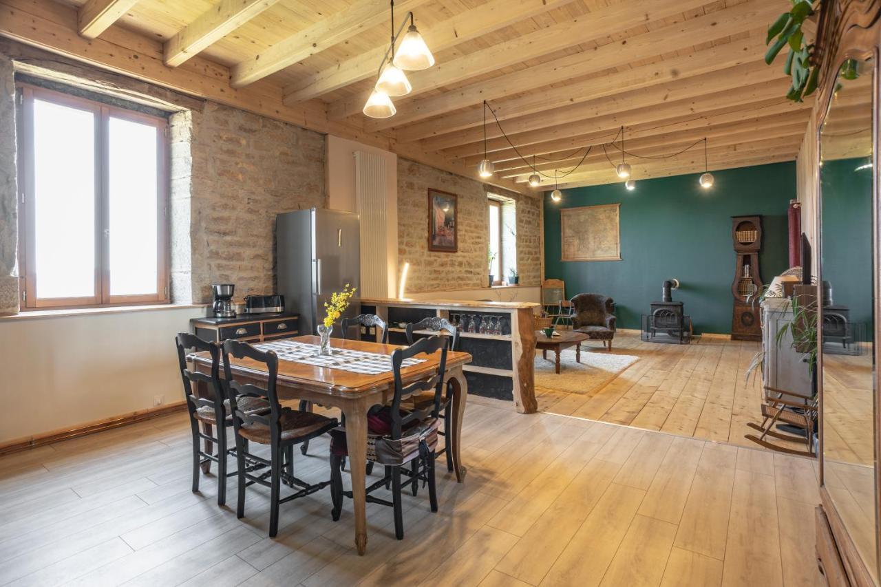 Appartement De Charme Dans Une Maison Isolee Presilly  Exteriér fotografie