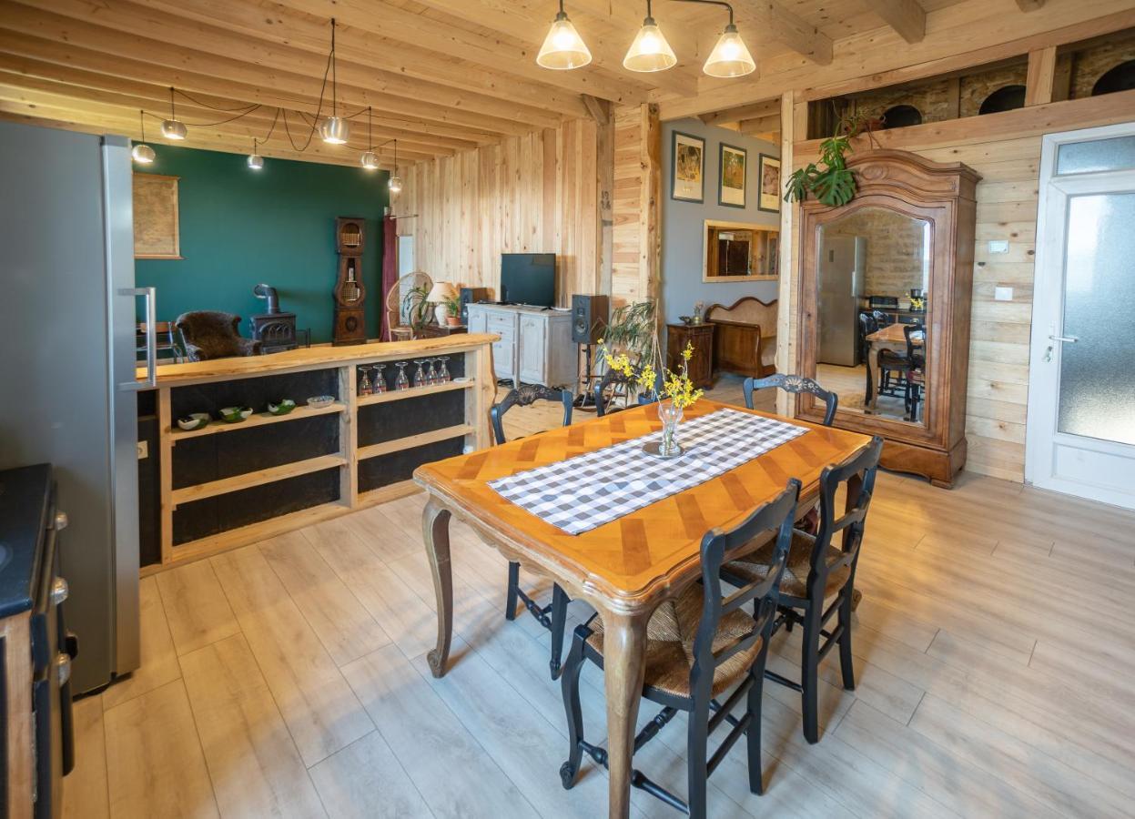 Appartement De Charme Dans Une Maison Isolee Presilly  Exteriér fotografie