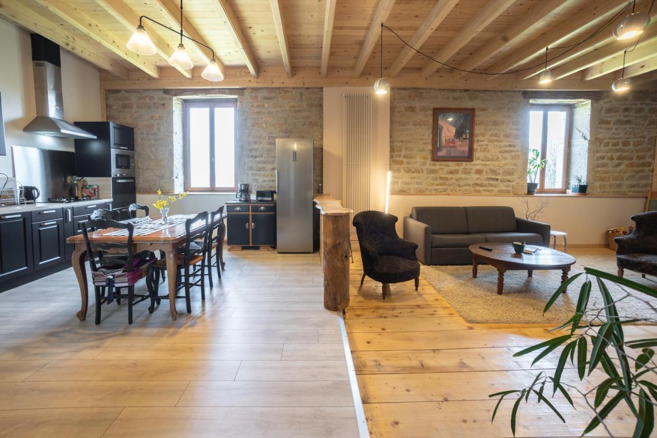 Appartement De Charme Dans Une Maison Isolee Presilly  Exteriér fotografie
